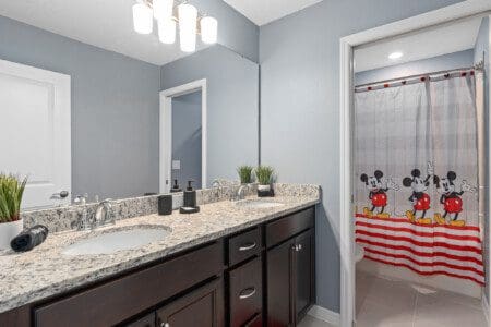 Jack & Jill Bath