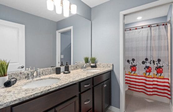 Jack & Jill Bath