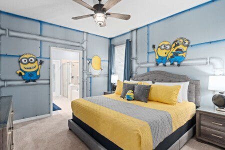 Minions with king bed at Chillax Inn Kaipo