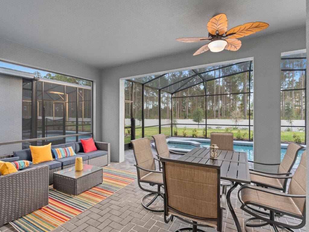 Outdoor furniture and dining for 6