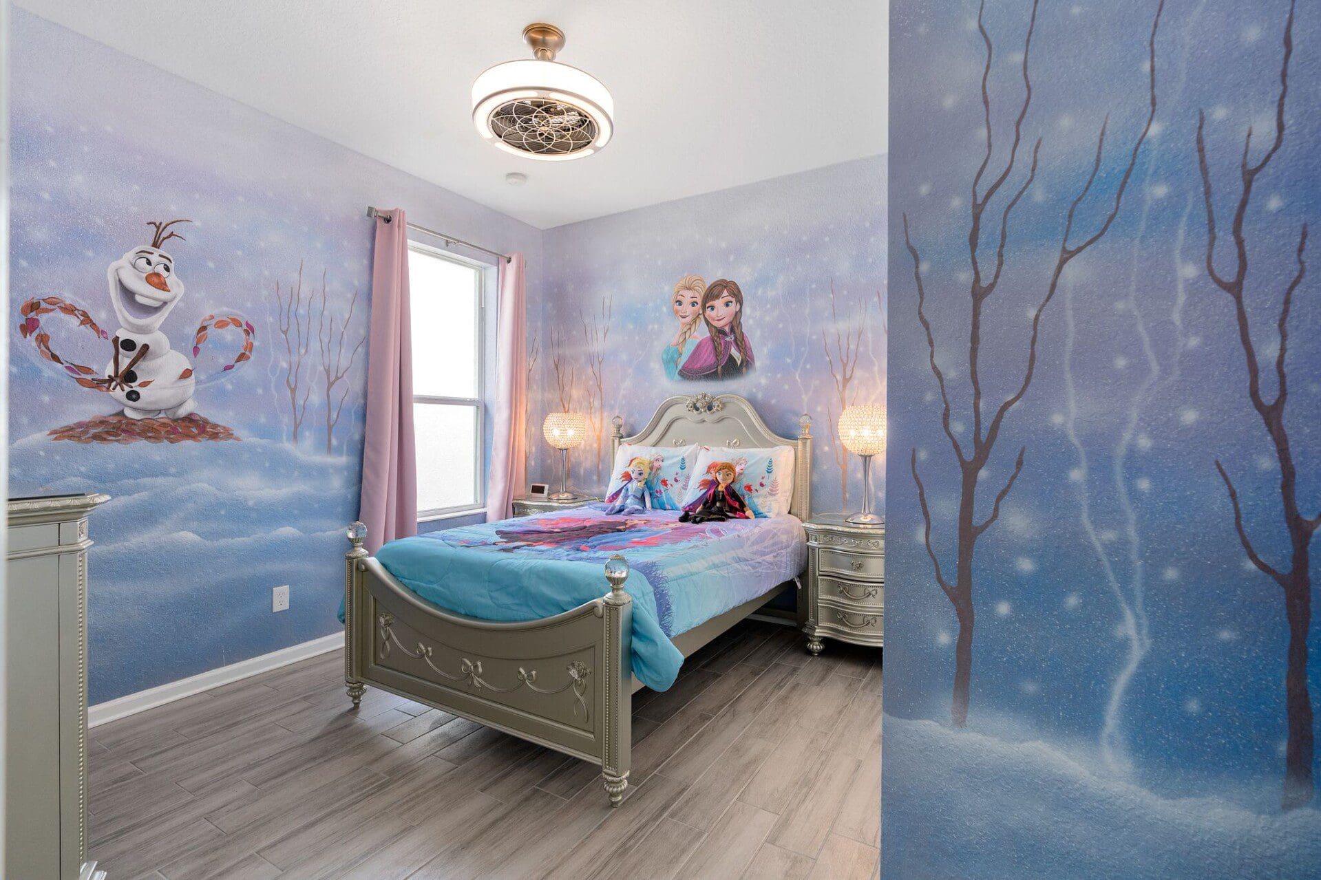 Princess room at Chillax Inn Teascone