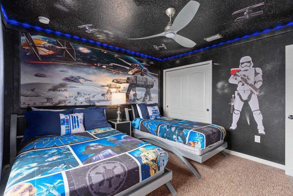 Fun Star Wars-themed bedroom showing one of the villas for families looking for things to do near Windsor at Westside Resort.